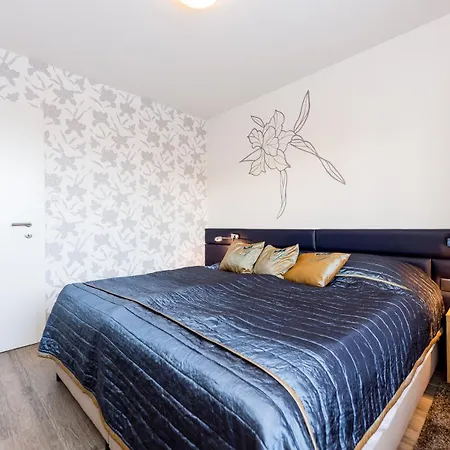 Sissi Park Apartment *